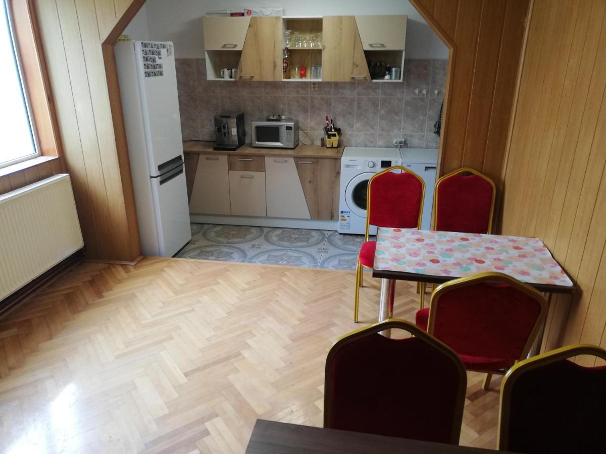 Casa Bucur Hotel Tirgu Ocna Bagian luar foto