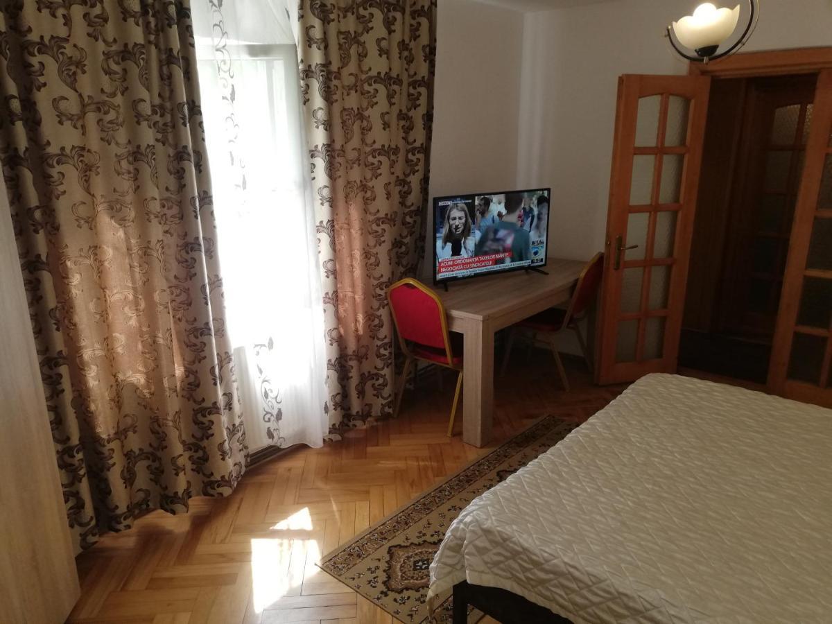 Casa Bucur Hotel Tirgu Ocna Bagian luar foto